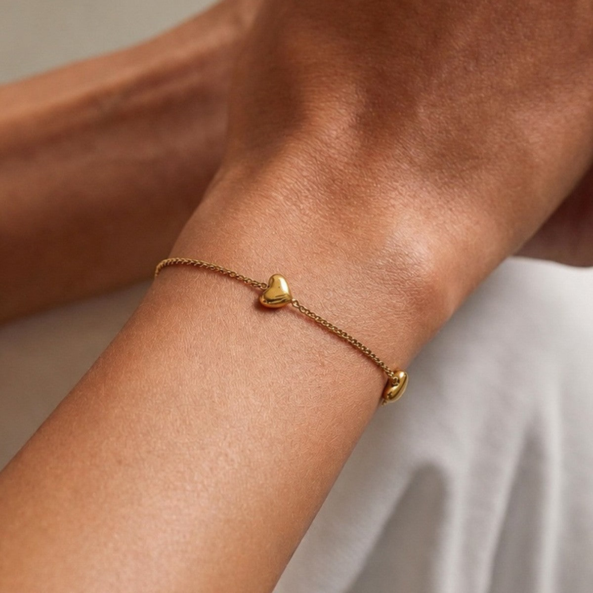 5pc Classy Wavy & Heart Bracelet Set