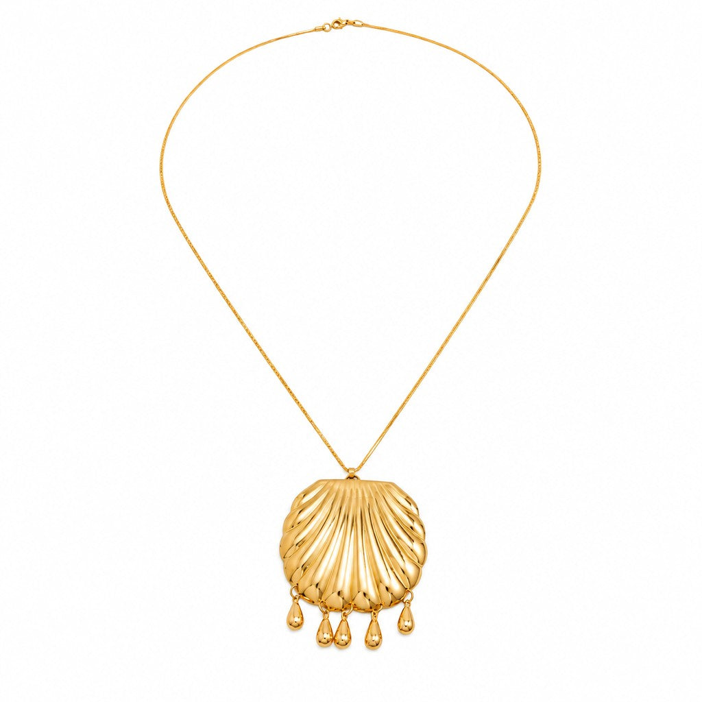 Classy Scalloped Shell Dangle Necklace