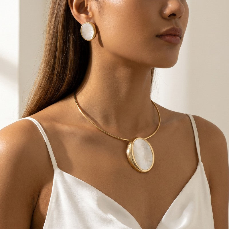 Classy Oval Collar Necklace & Earring Set