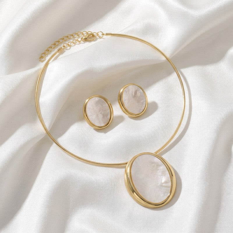 Classy Oval Collar Necklace & Earring Set