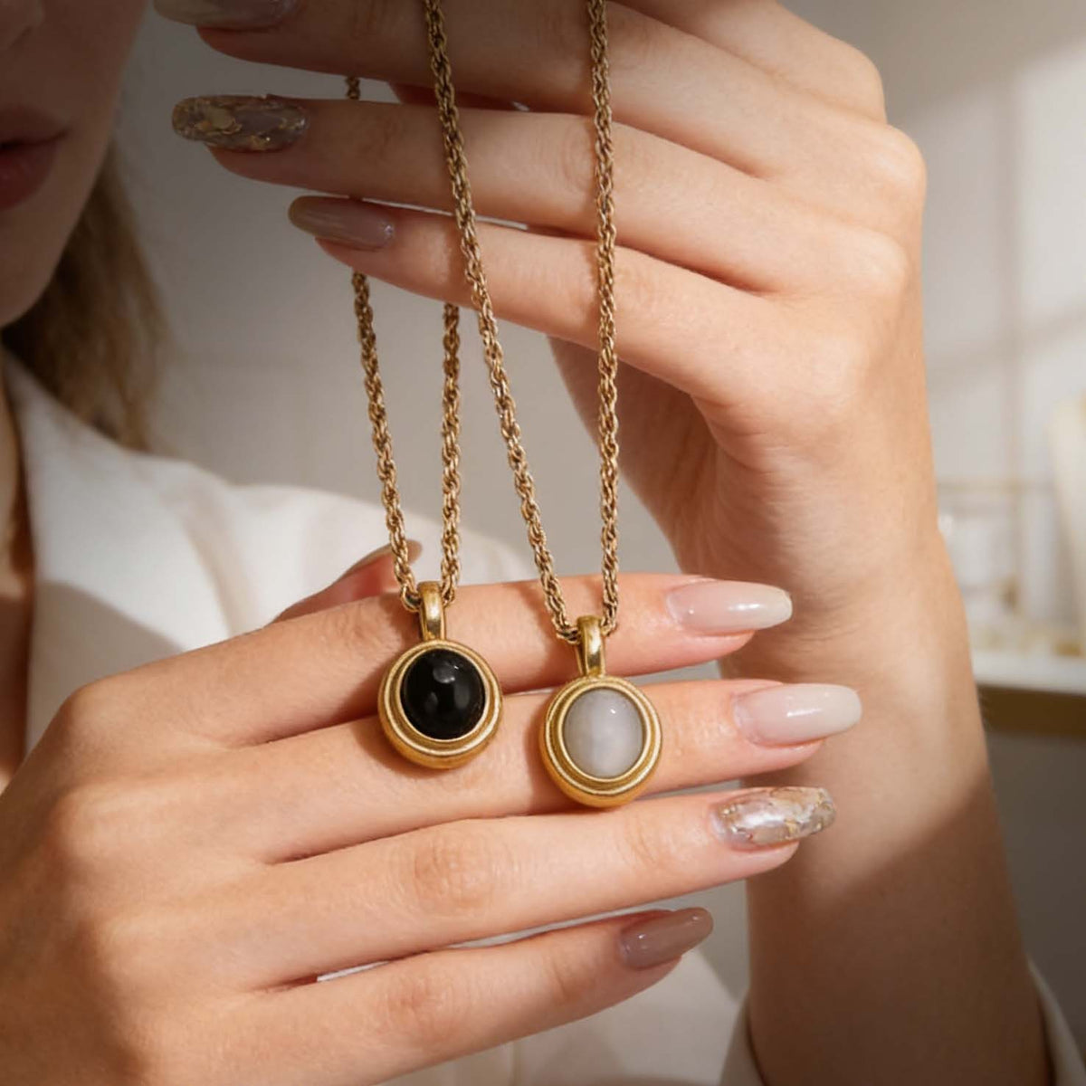 18k Classy Oval Cat's Eye Necklace