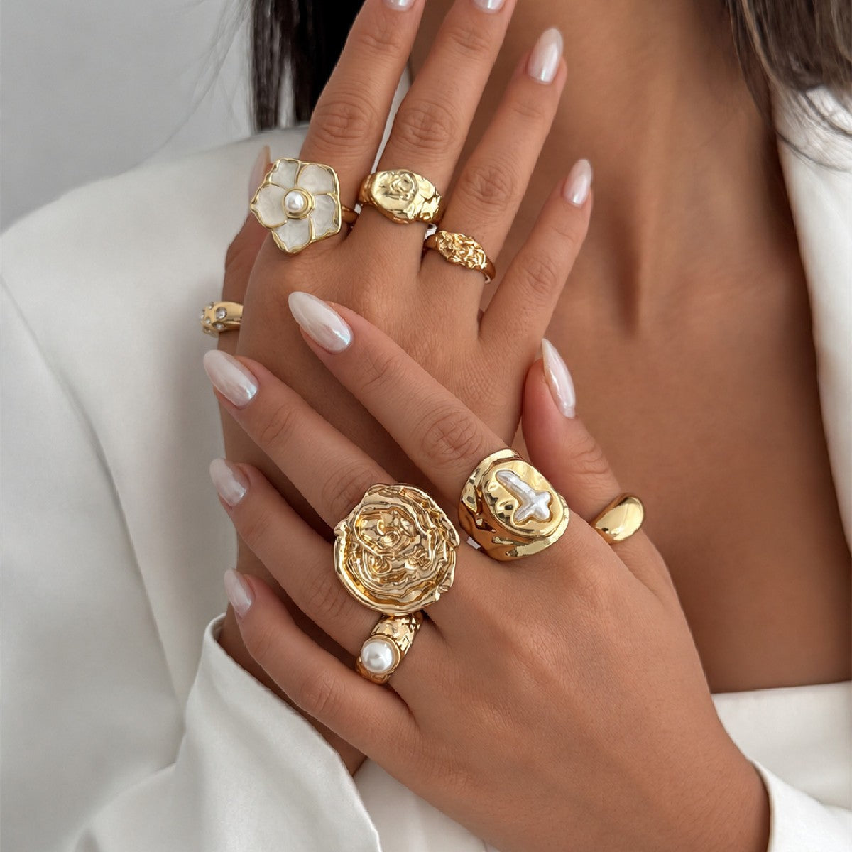 Classy Enamel Flower & Liquid Metal Ring Set