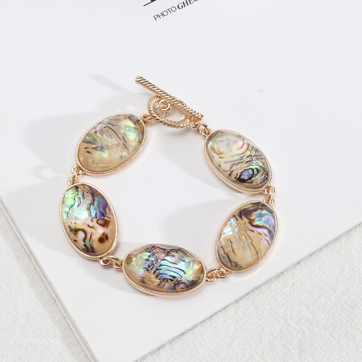 Classy Oval Shell Link Bracelet