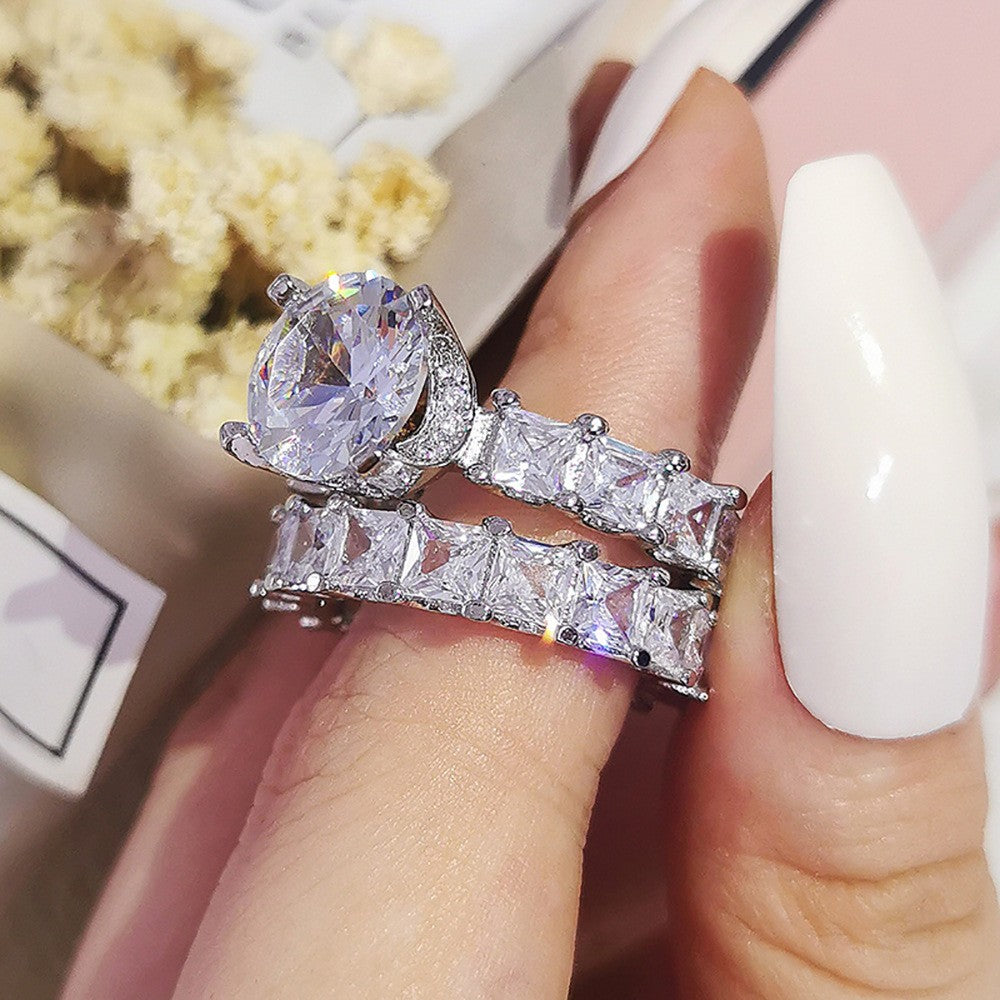 Classy Round Solitaire Bridal Ring Set