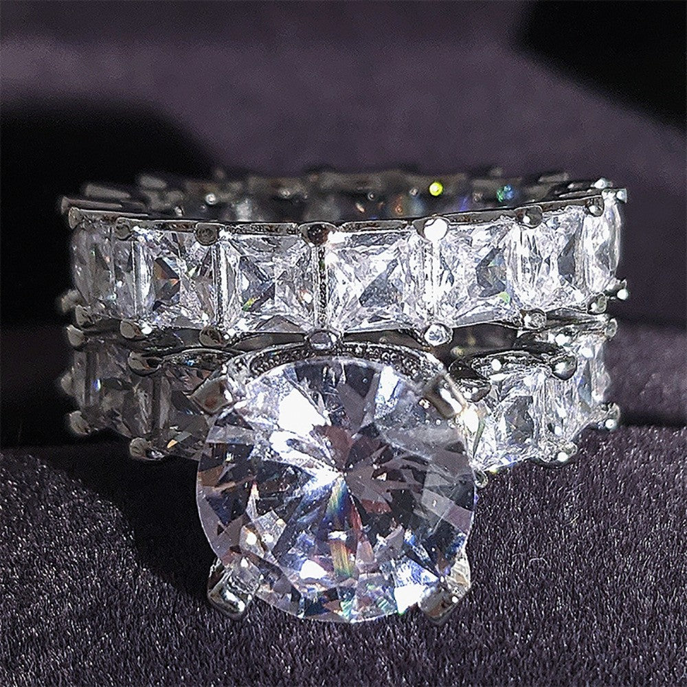 Classy Round Solitaire Bridal Ring Set