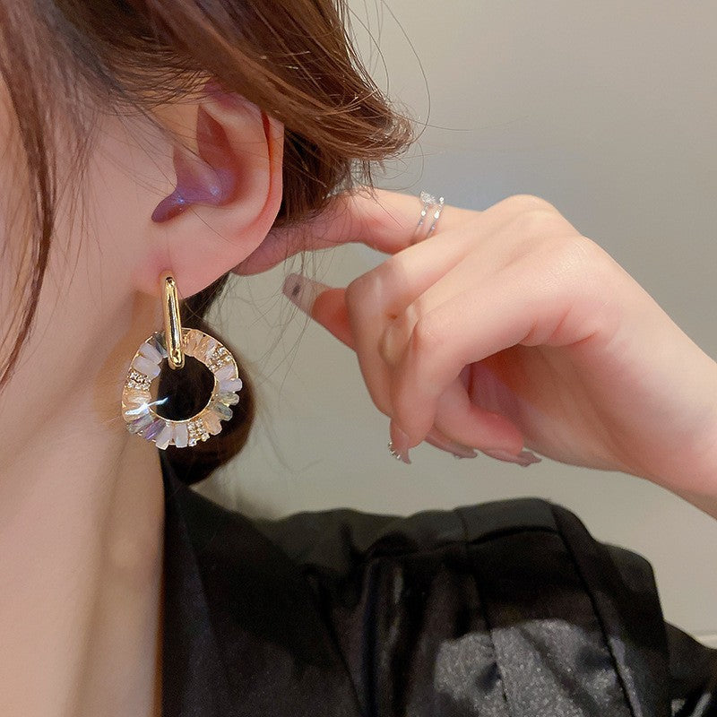 Classy Vintage Iridescent Circle Drop Earrings