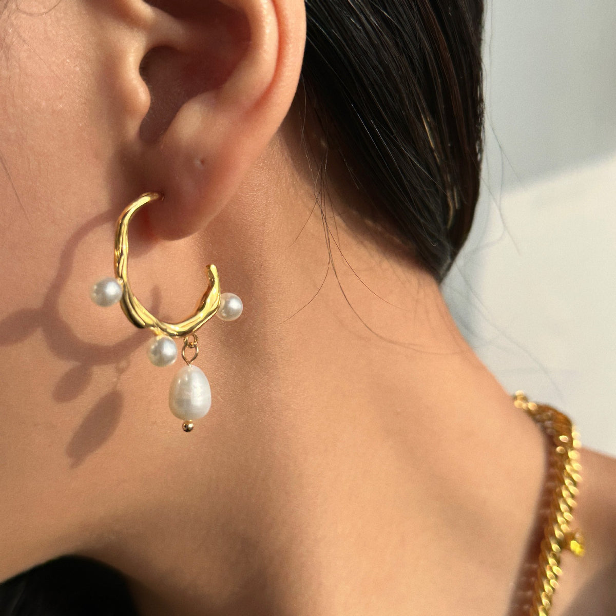 18k Romantic Branch Pearl Hoop Earrings