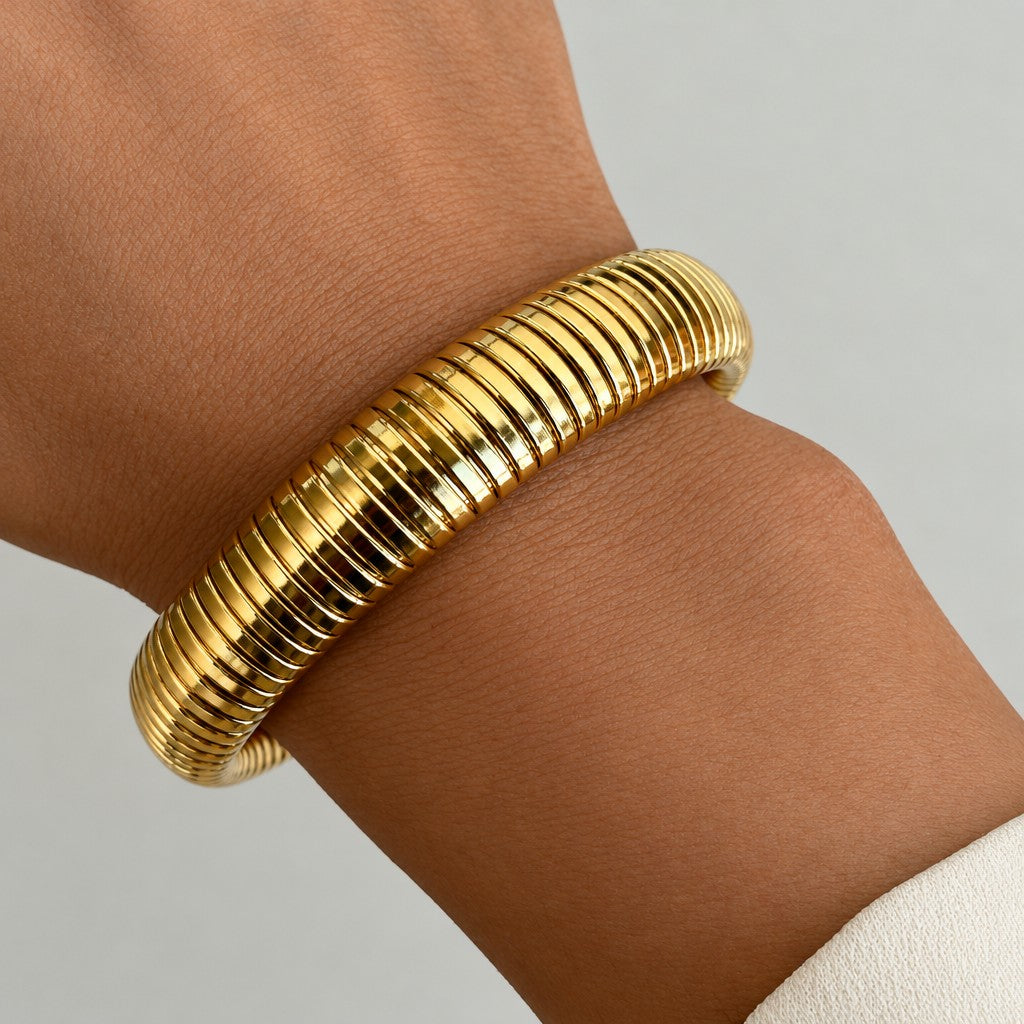 18k Classy Ribbed Stretch Bracelet