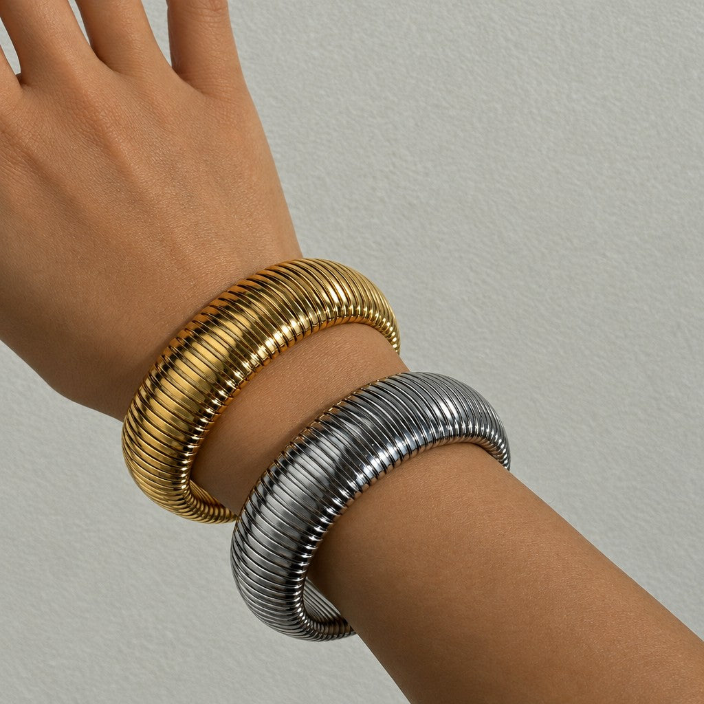 18k Classy Ribbed Stretch Bracelet