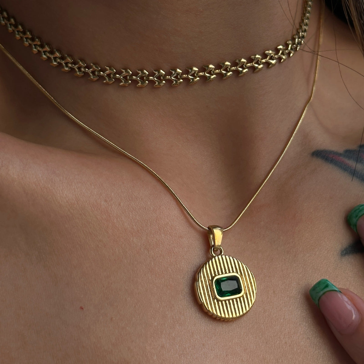 Vintage Textured Disc Snake Chain Necklace