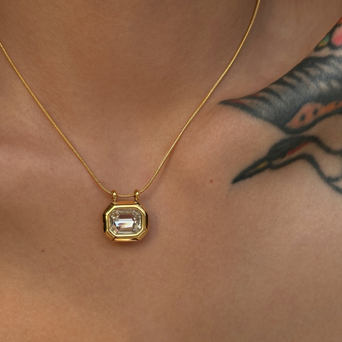 18k Vintage Octagonal Zircon Necklace