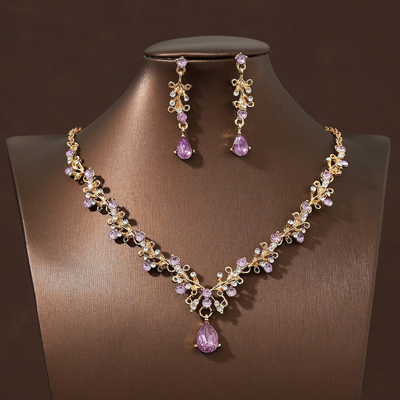 Classy Floral Teardrop Necklace & Earring Set