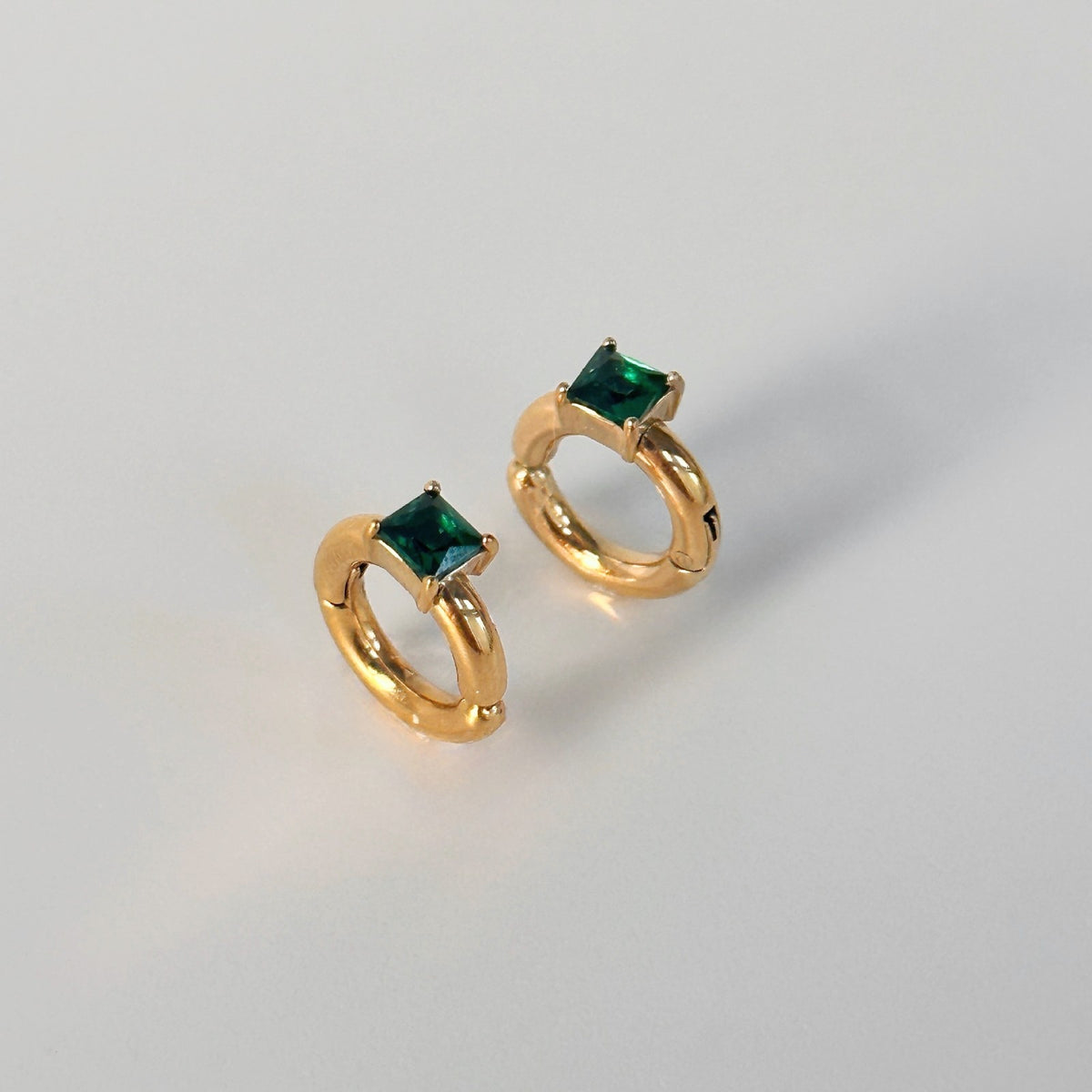 18k Dainty Pear & Square Gem Ear Cuff