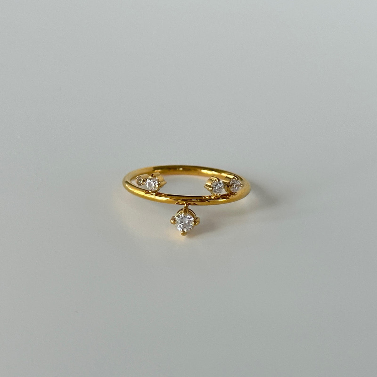 18k Dainty Scattered Zirconia Ring