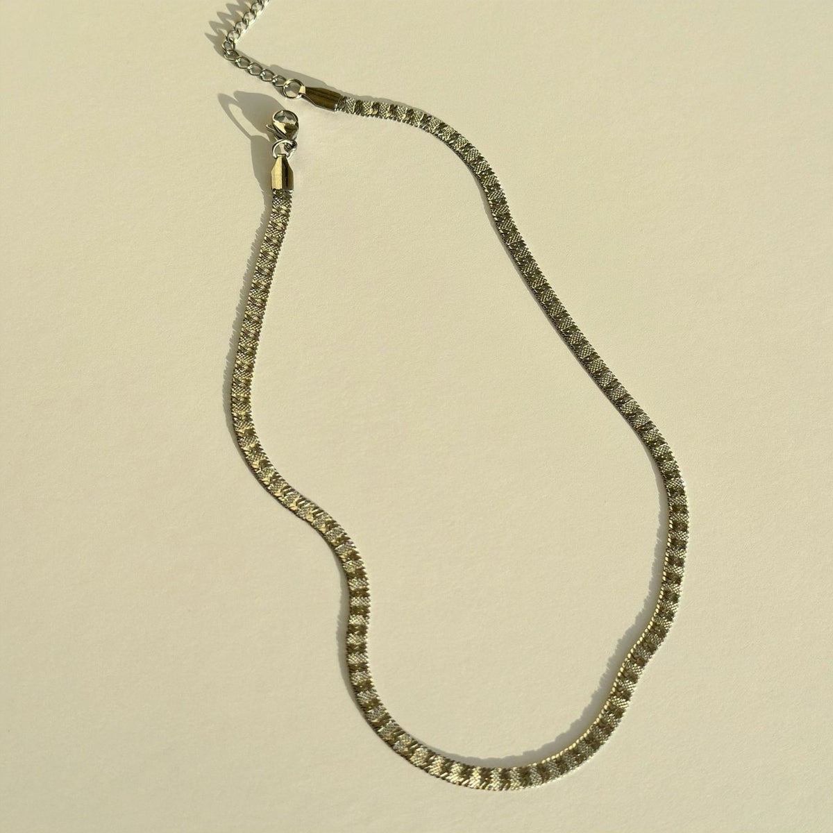 18k Vintage Textured Herringbone Necklace