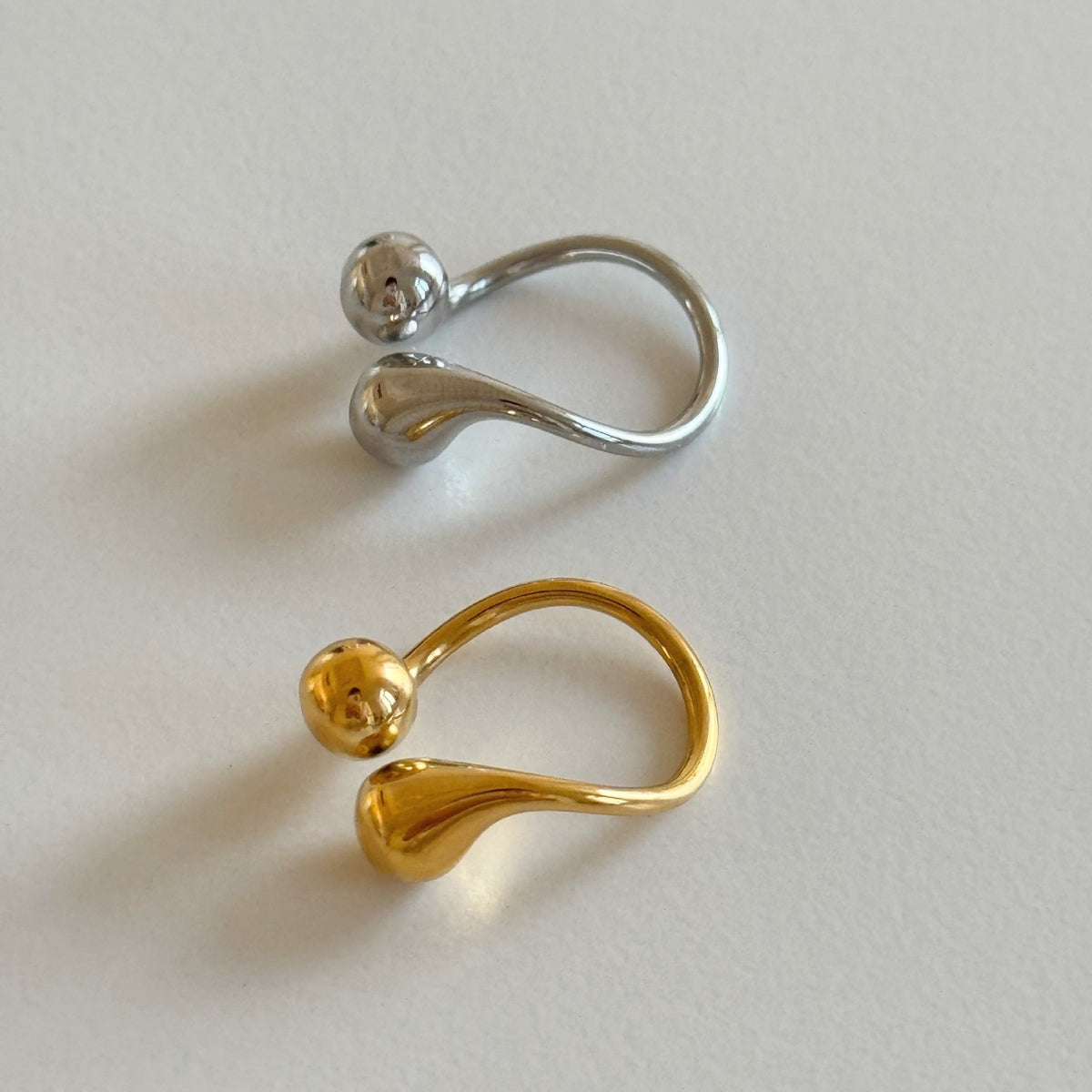 18k Dainty Teardrop Open Ring