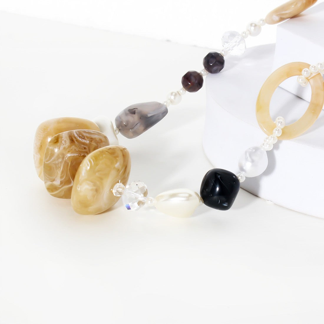 Classy Amber Geometric Resin Necklace