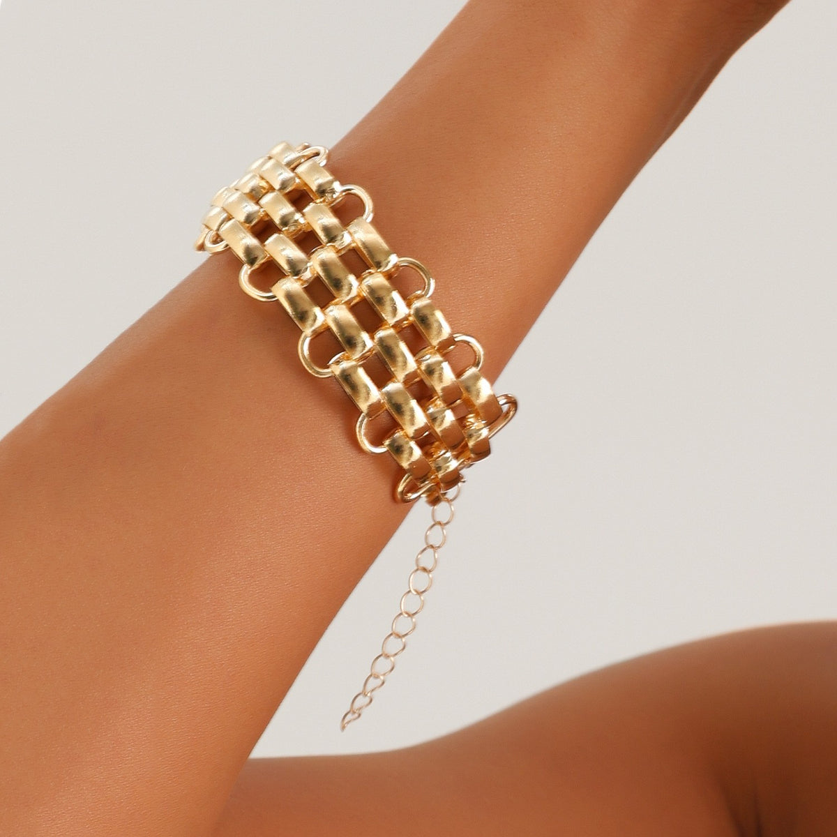 Classy Woven Link Choker Necklace and Bracelet Set
