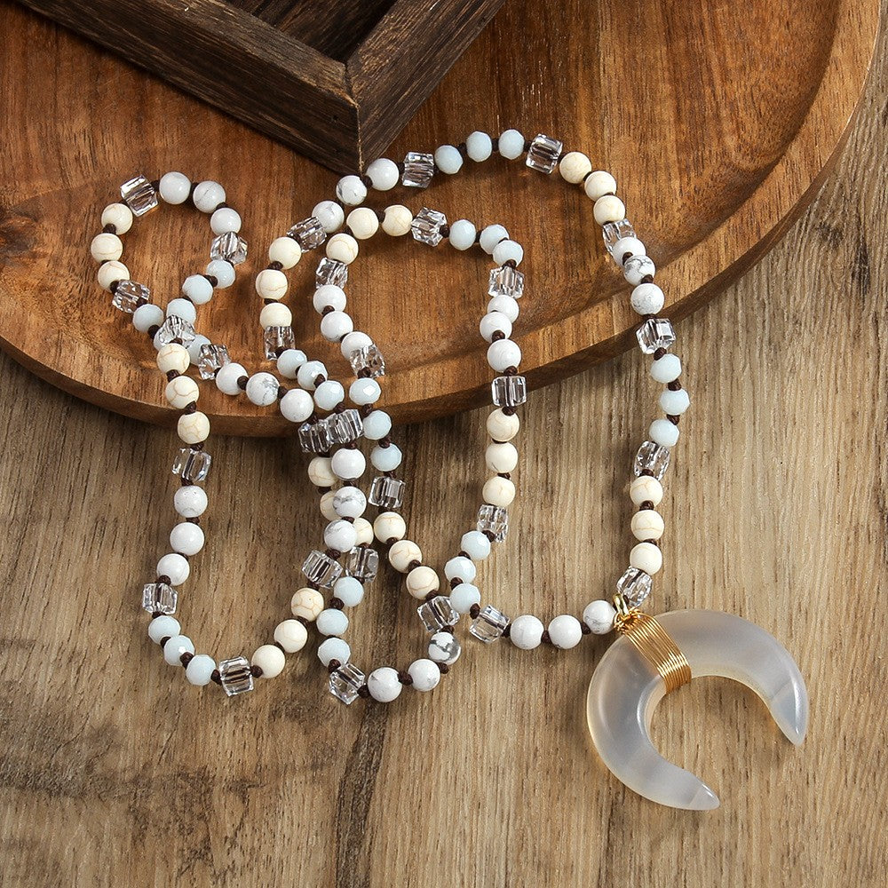 Boho Green Agate Crescent Necklace