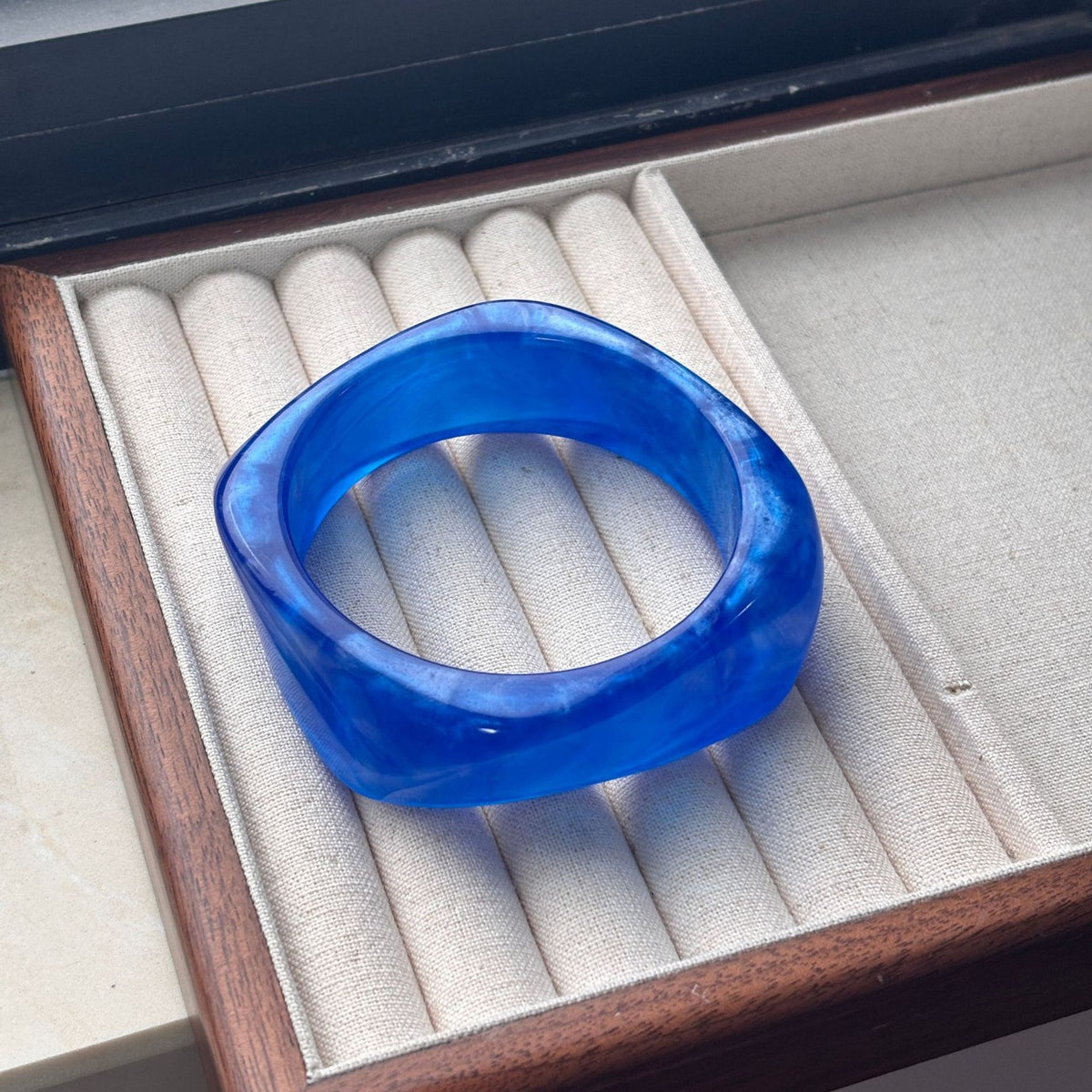 Classy Marbled Geometric Resin Bangle Set