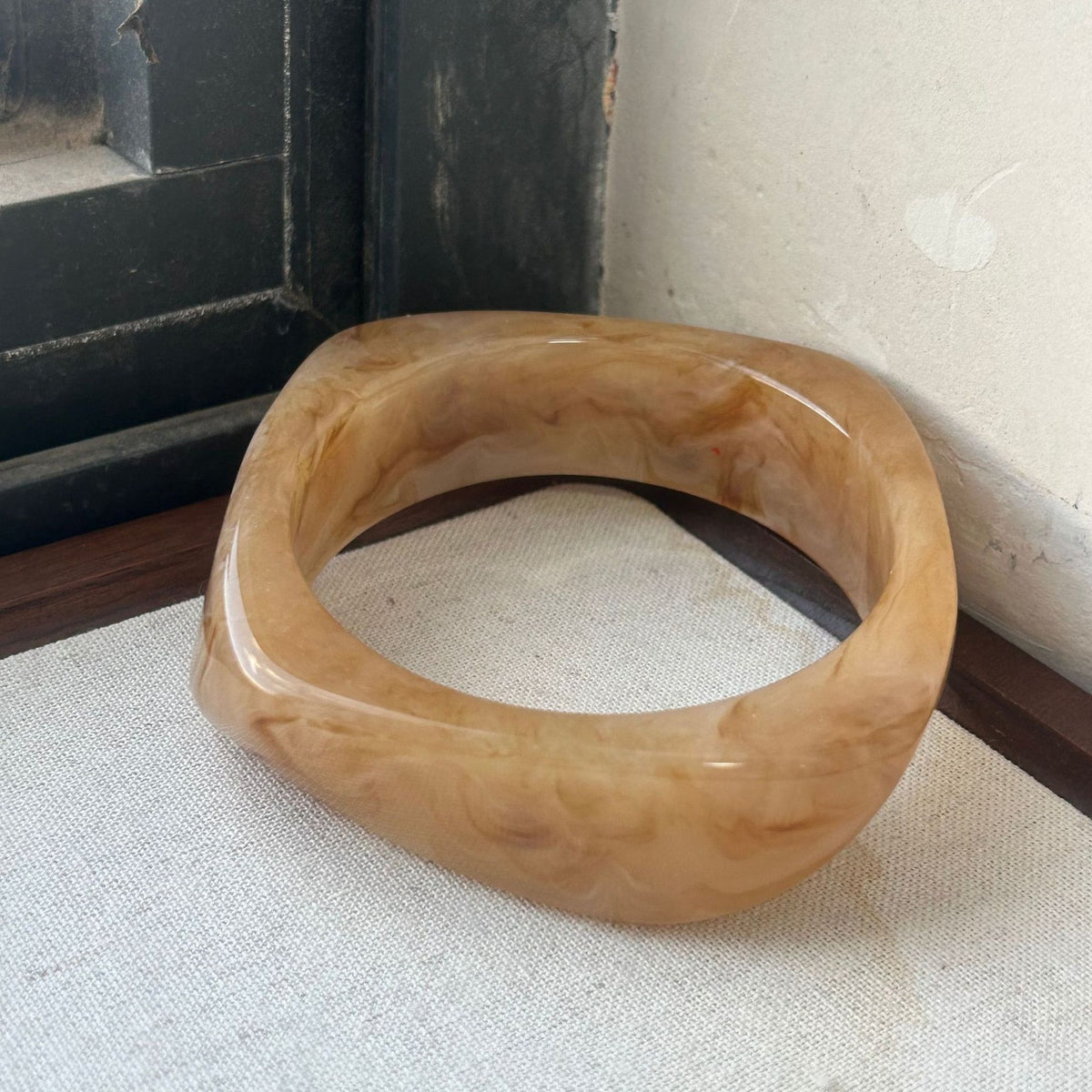 Classy Marbled Geometric Resin Bangle Set