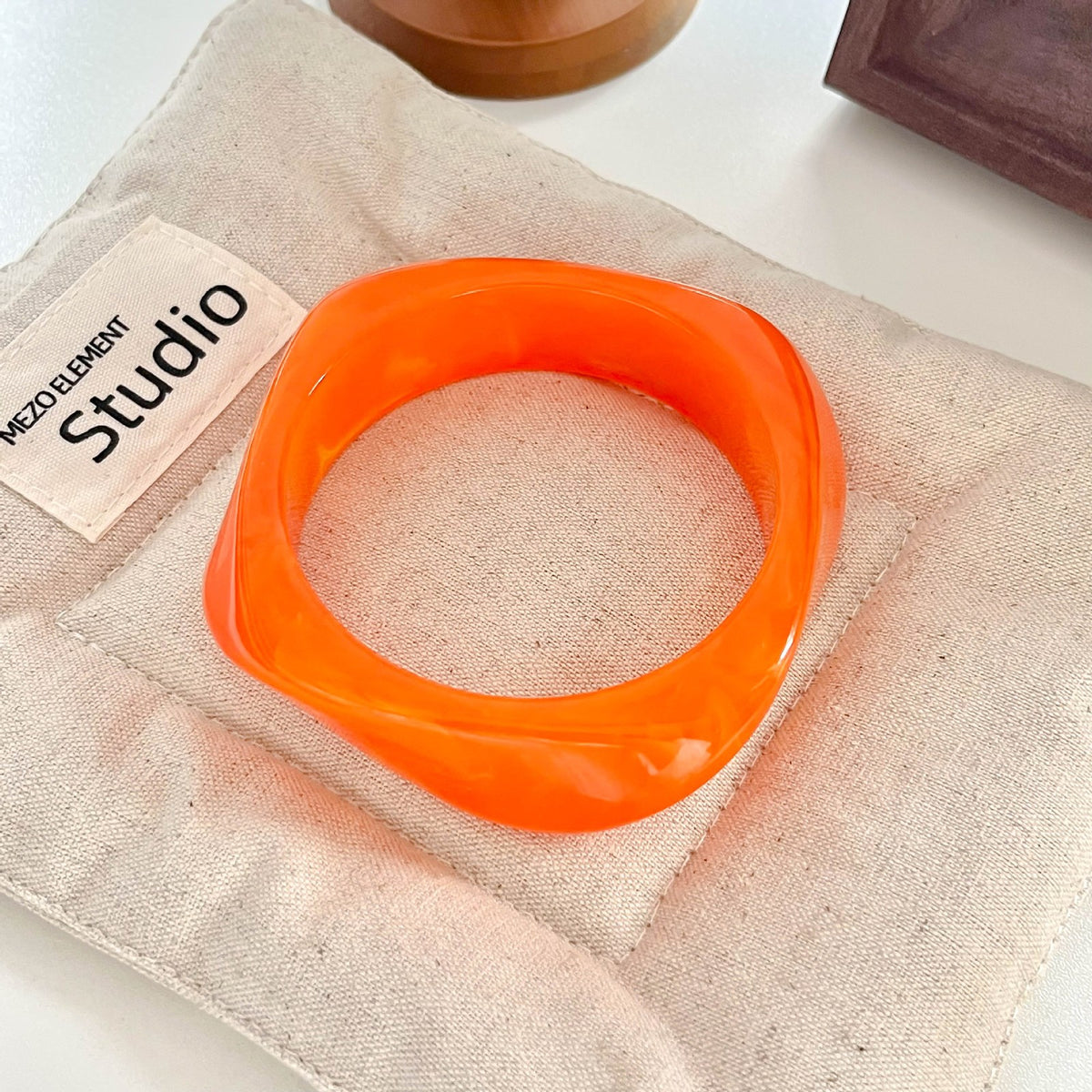 Classy Marbled Geometric Resin Bangle Set