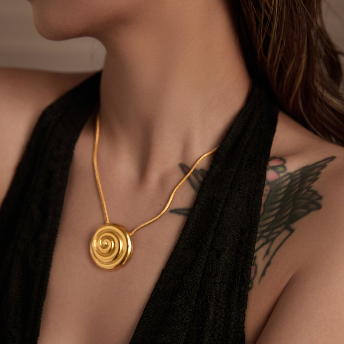 Dainty Gold Spiral Pendant Necklace