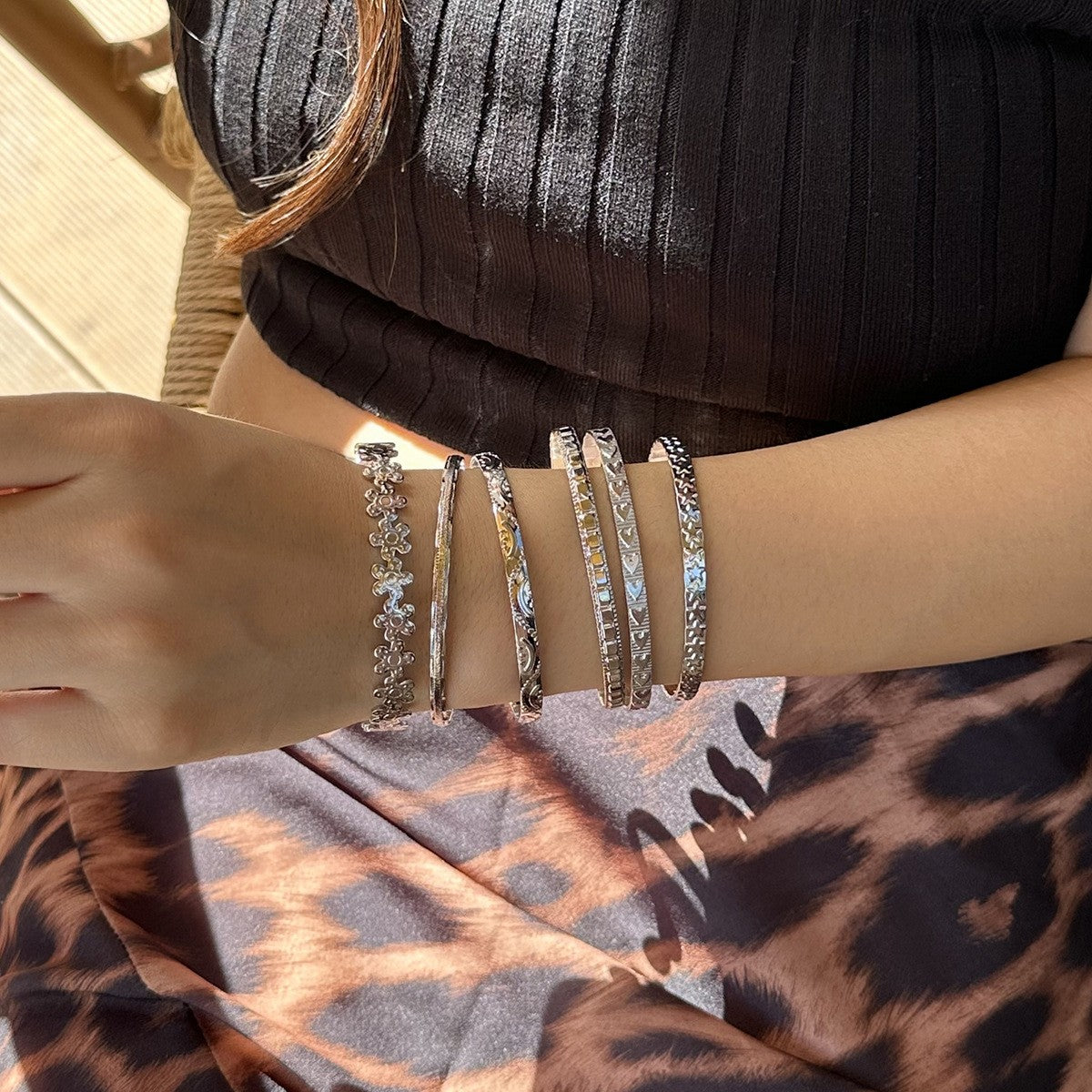 Classy Engraved Floral Bangle Set