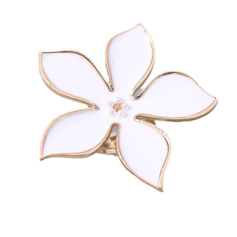Classy White Resin Flower Statement Ring
