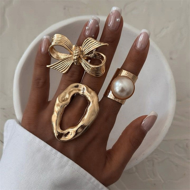 Classy Geometric Bow & Pearl Ring Set