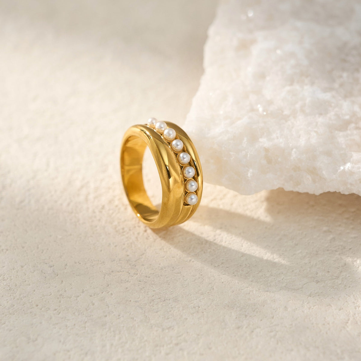 Classy Paved Geometric Ring
