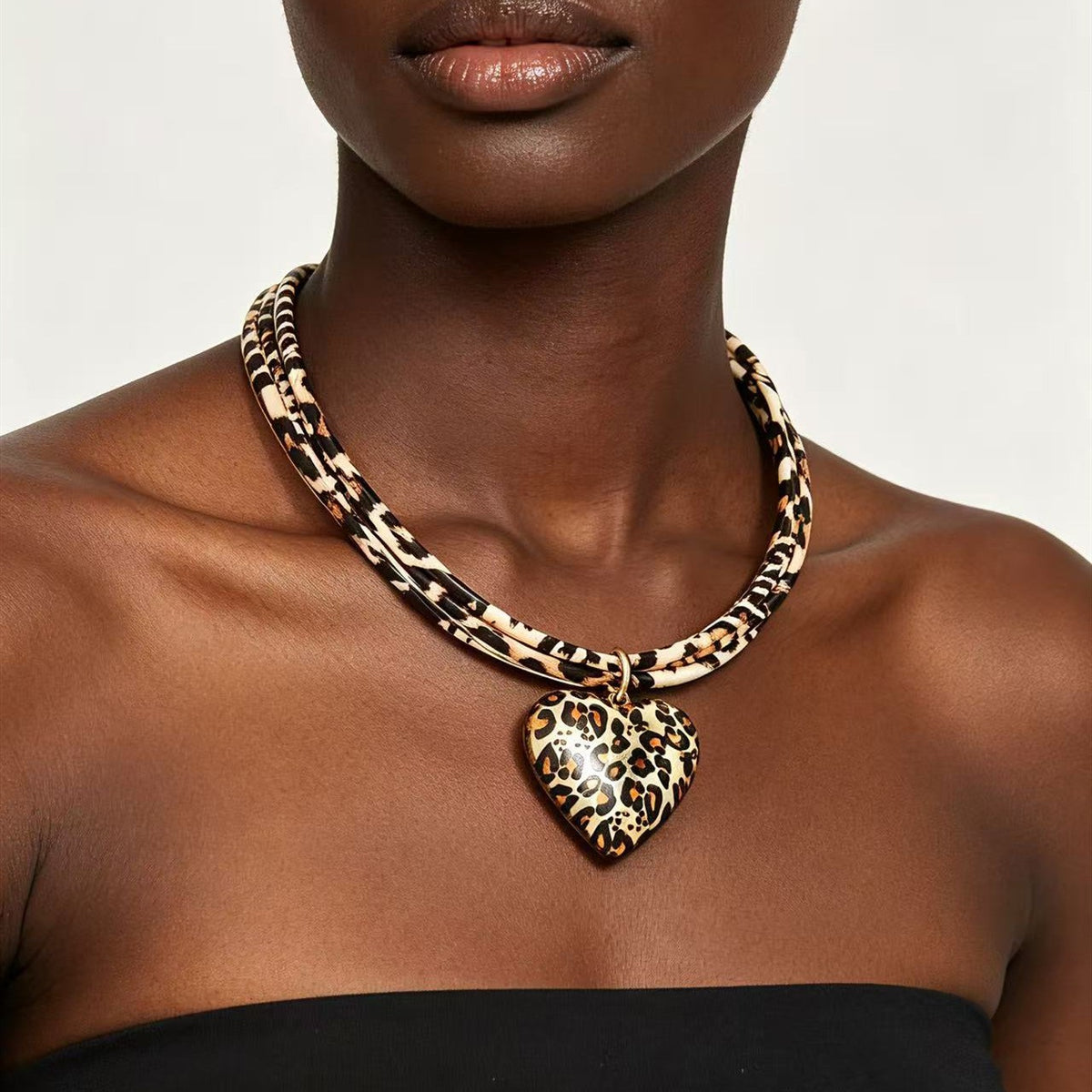Classy Leopard Print Heart Choker Necklace