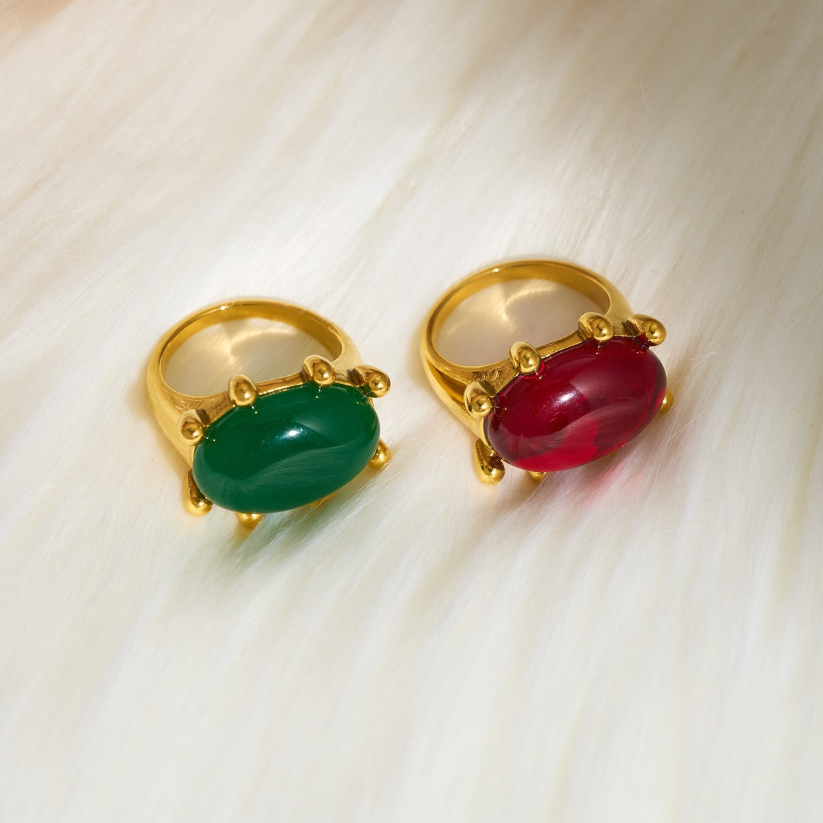 18k Classy Oval Stone Ring
