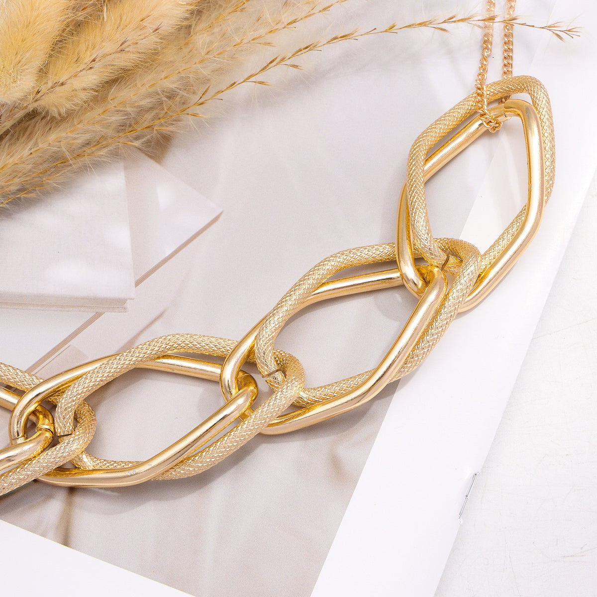 Classy Geometric Woven Link Necklace