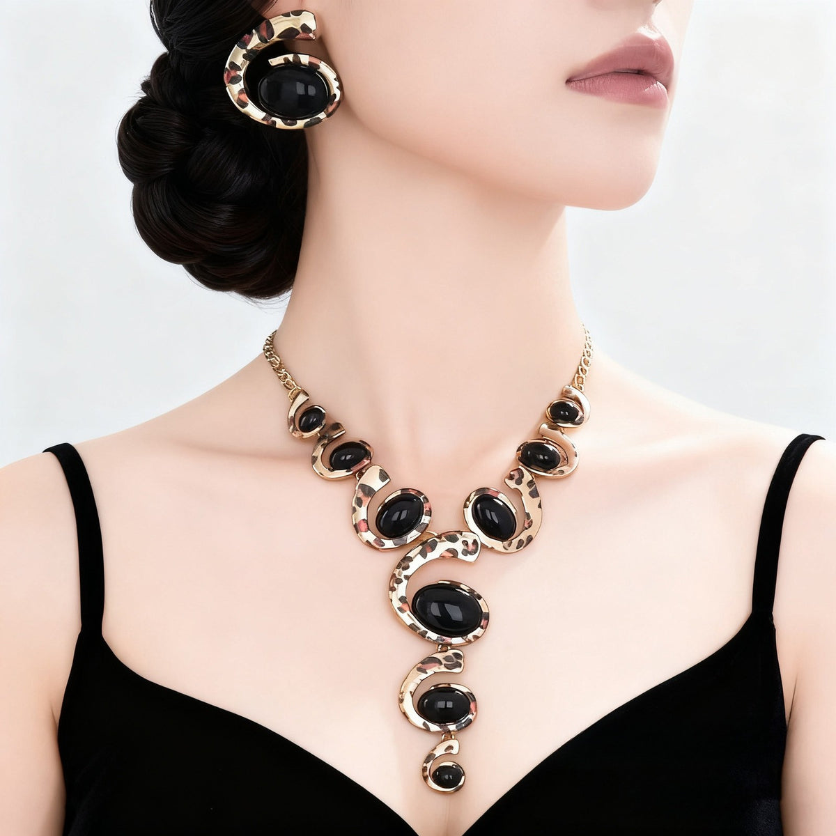 Classy Black Oval Spiral Necklace & Earring Set