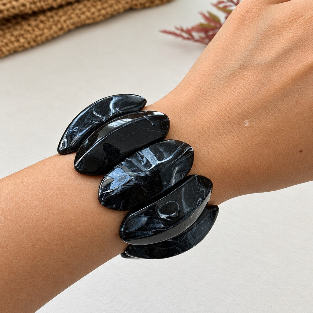 Classy Red Geometric Resin Bangle Set