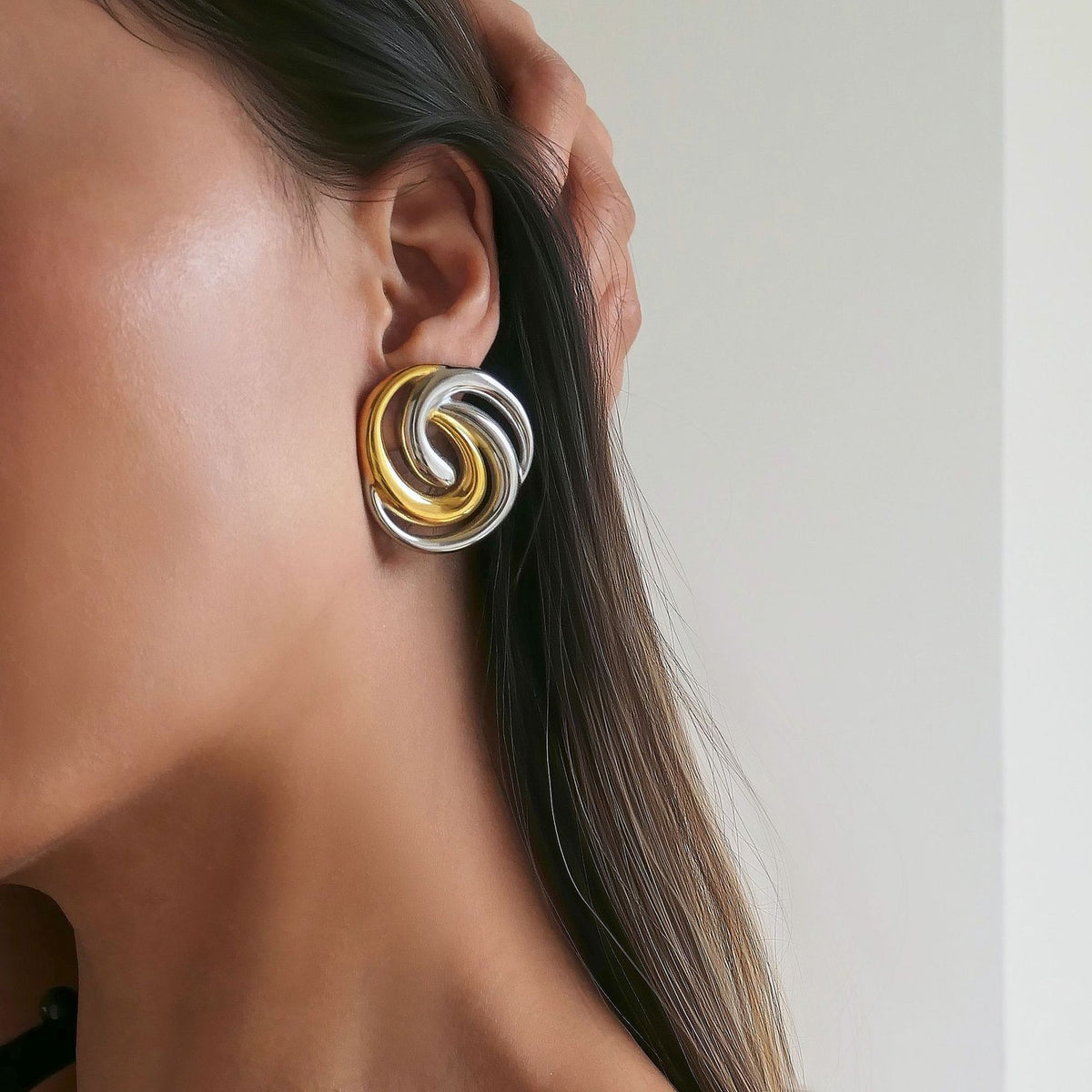 18k Classy Two Tone Swirl Stud Earrings