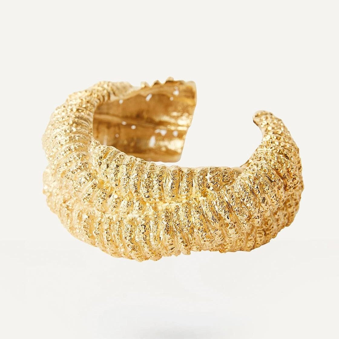 18k Vintage Ribbed Open Cuff Bracelet
