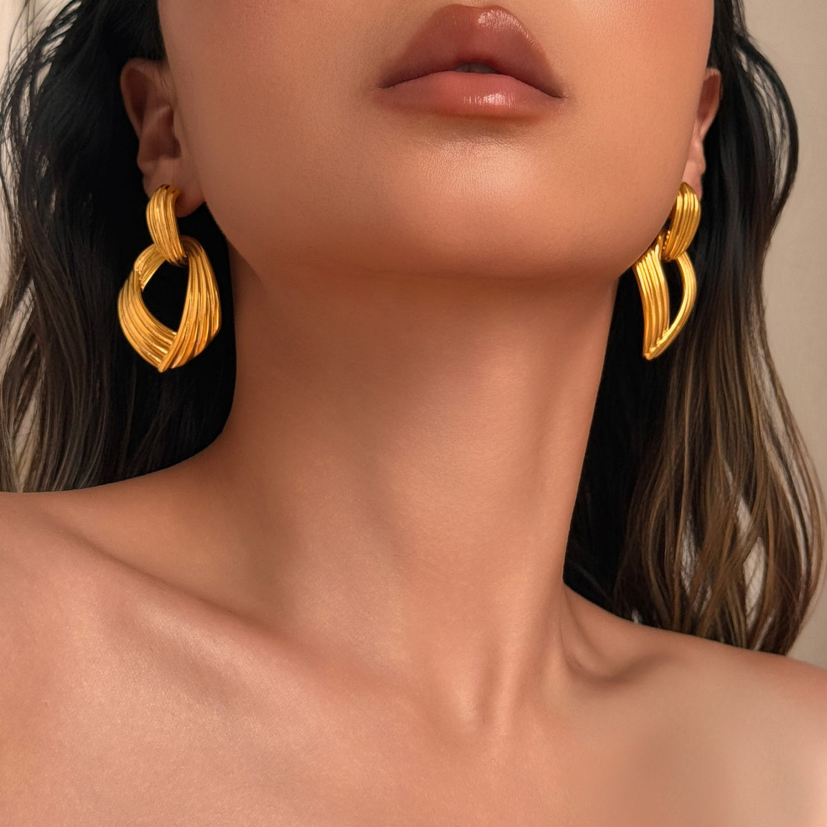 18k Classy Geometric Twist Hoop Earrings