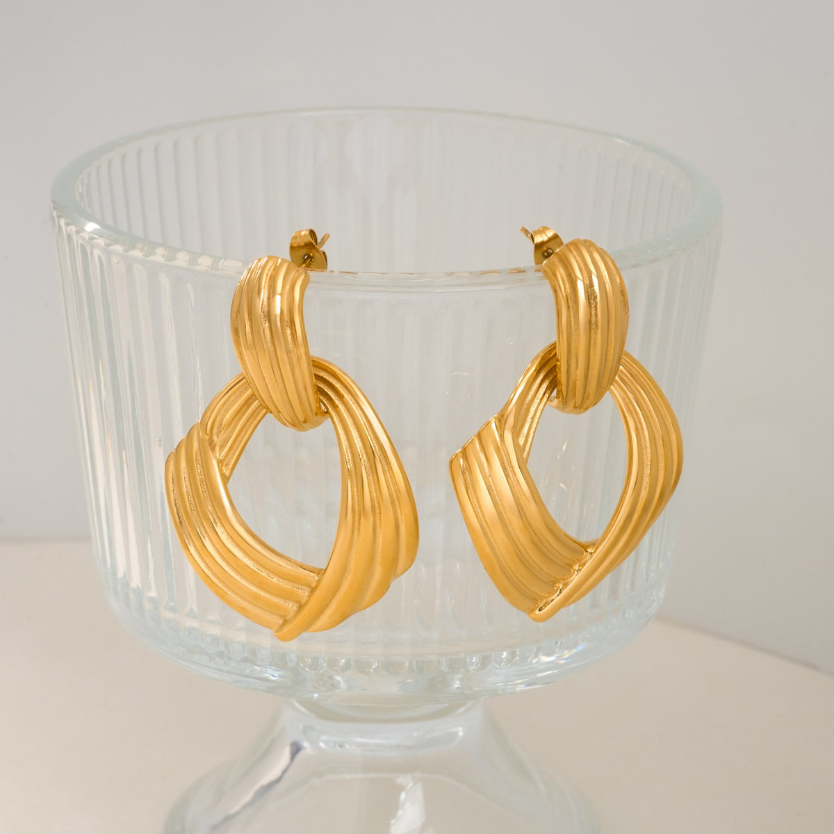 18k Classy Geometric Twist Hoop Earrings