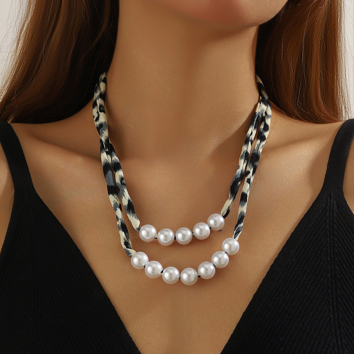 Classy Leopard Print Pearl Ribbon Necklace