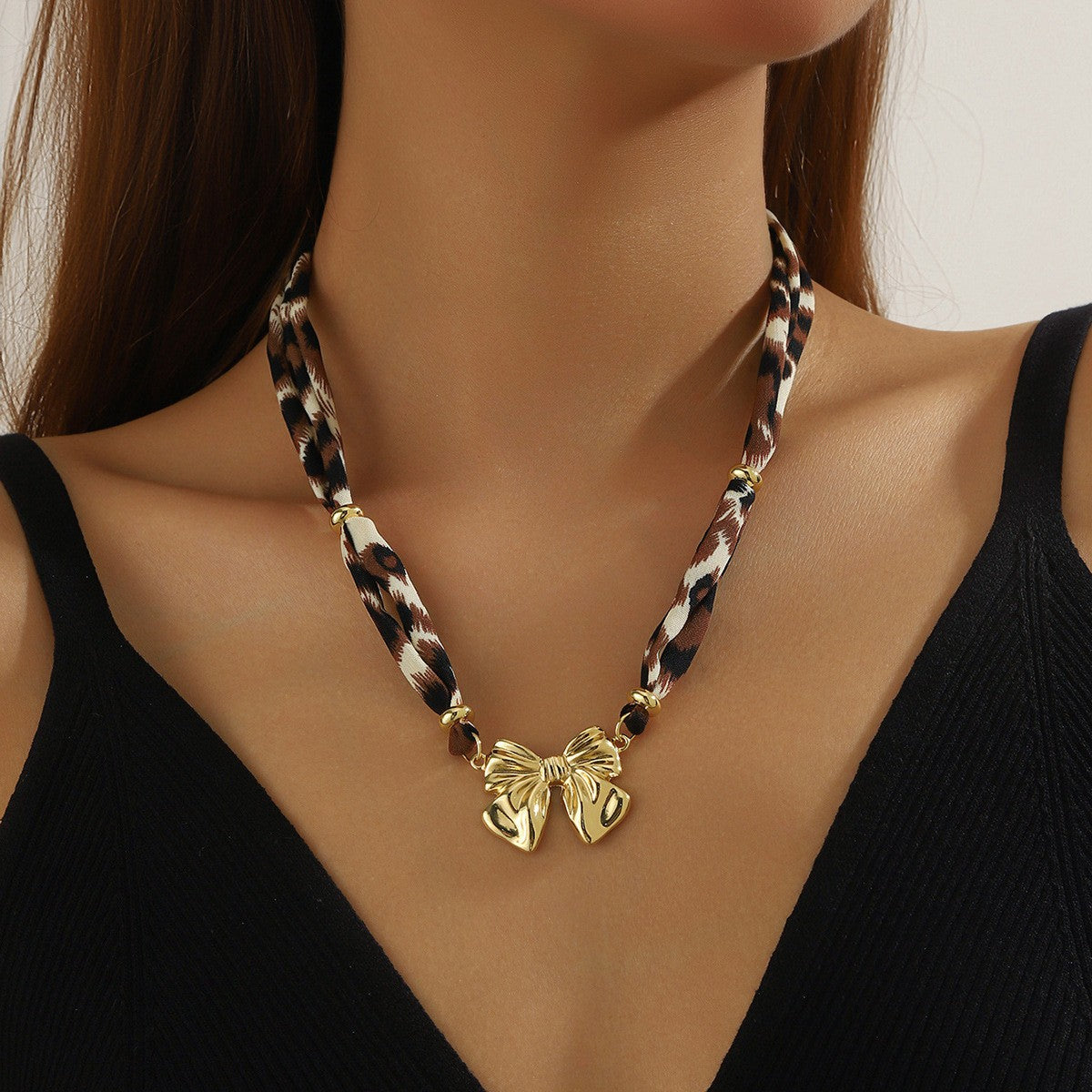 Classy Leopard Print Pearl Ribbon Necklace