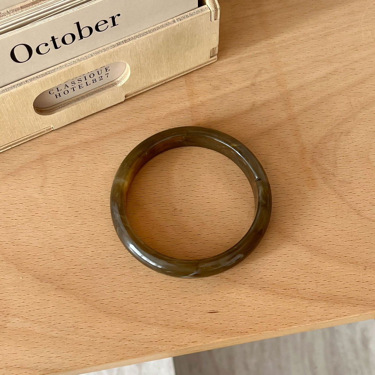 Classy Amber Marbled Resin Bangle Set