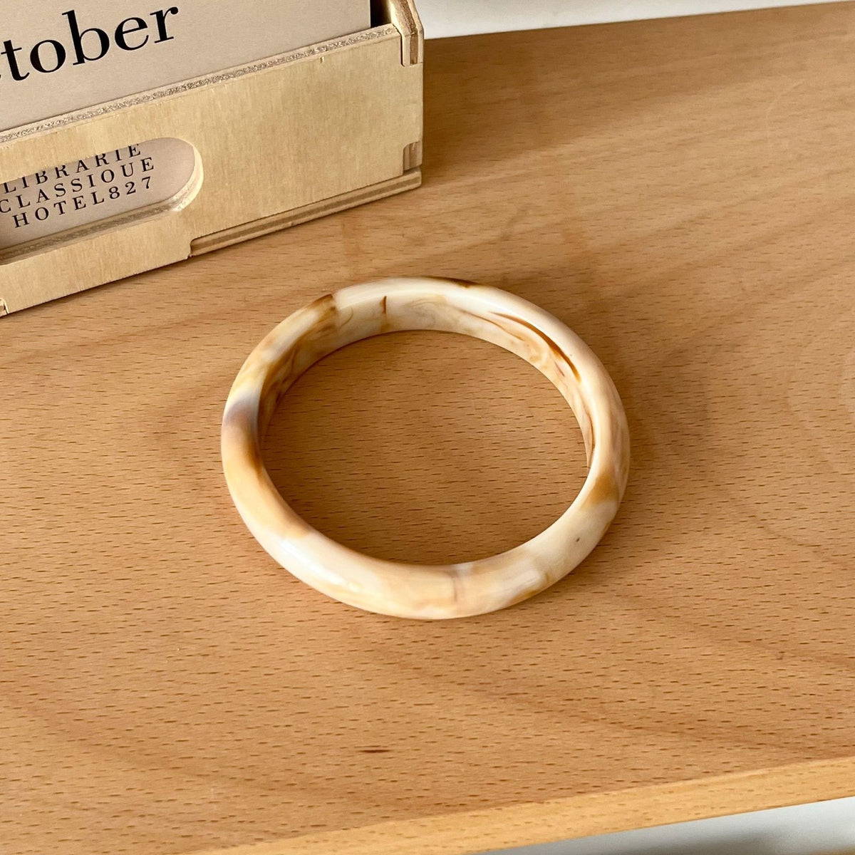 Classy Amber Marbled Resin Bangle Set