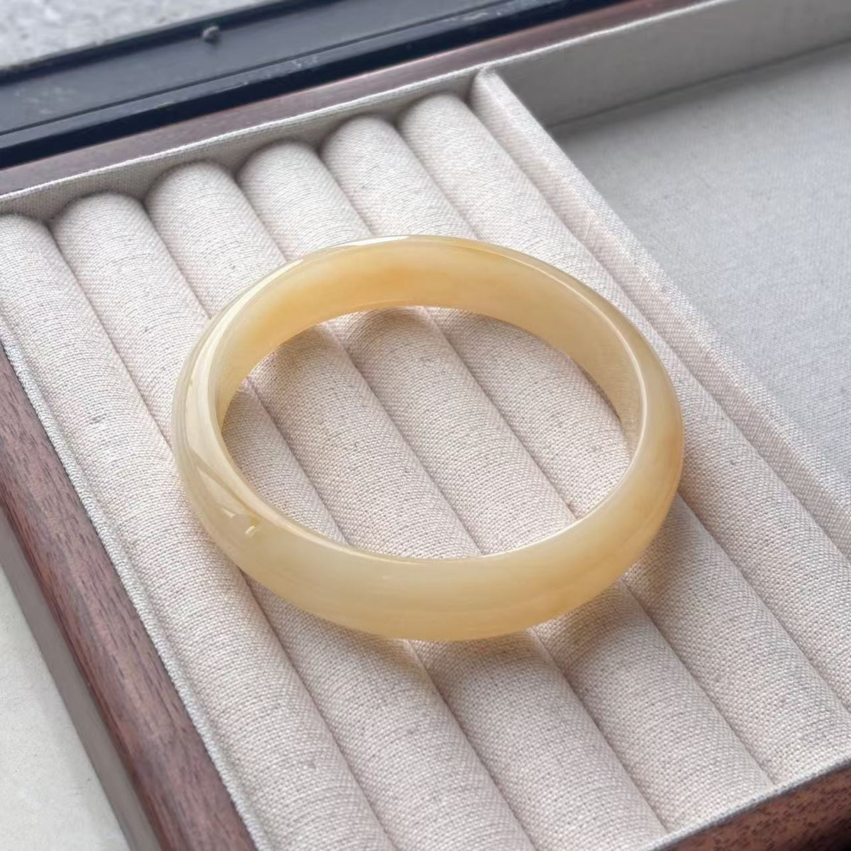 Classy Amber Marbled Resin Bangle Set