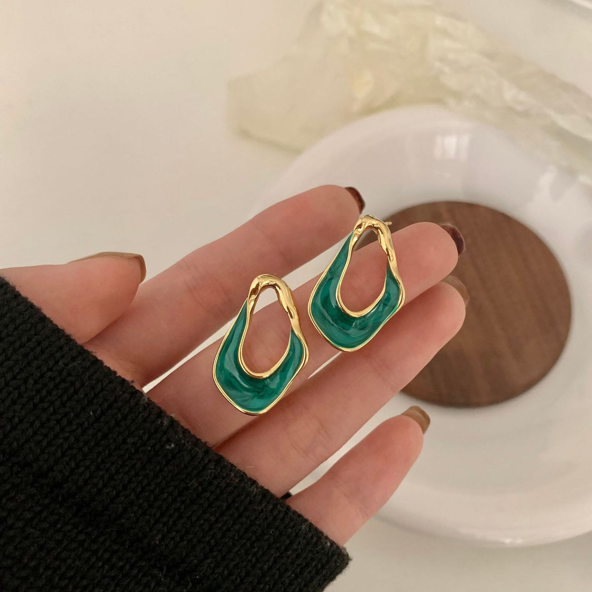 Classy White Irregular Geometric Earrings