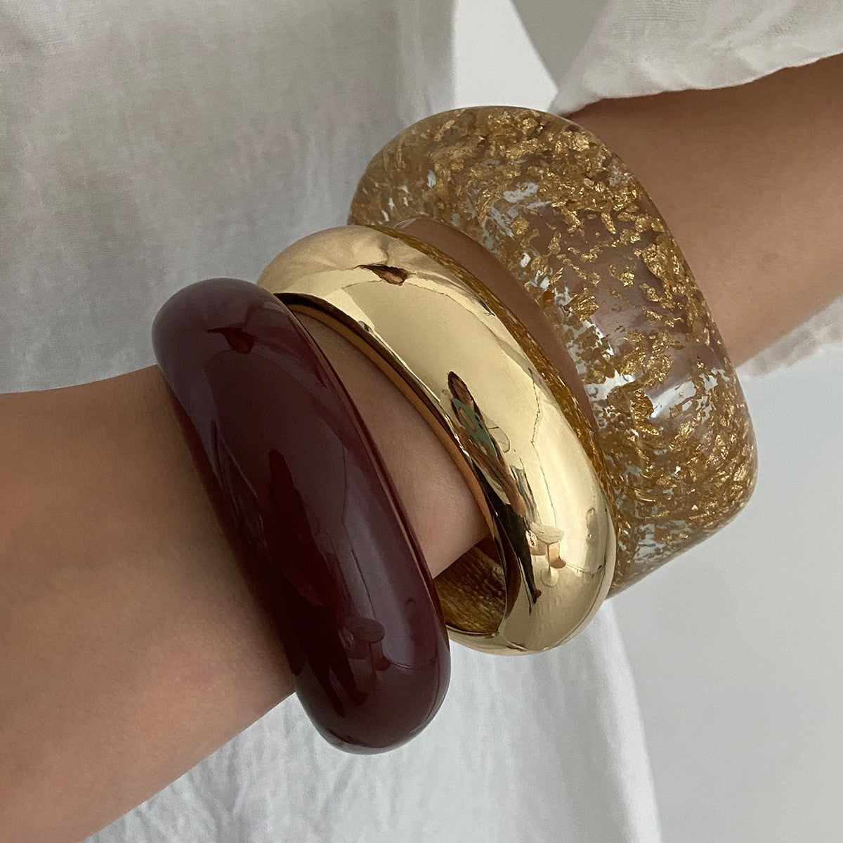 Classy Mixed Texture Acrylic Bangle Set