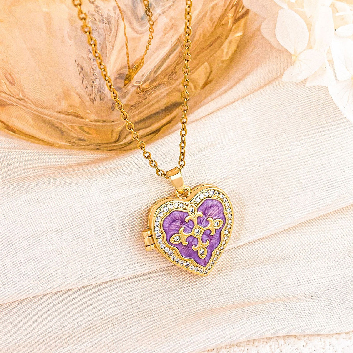 Romantic Enamel Photo Locket Necklace
