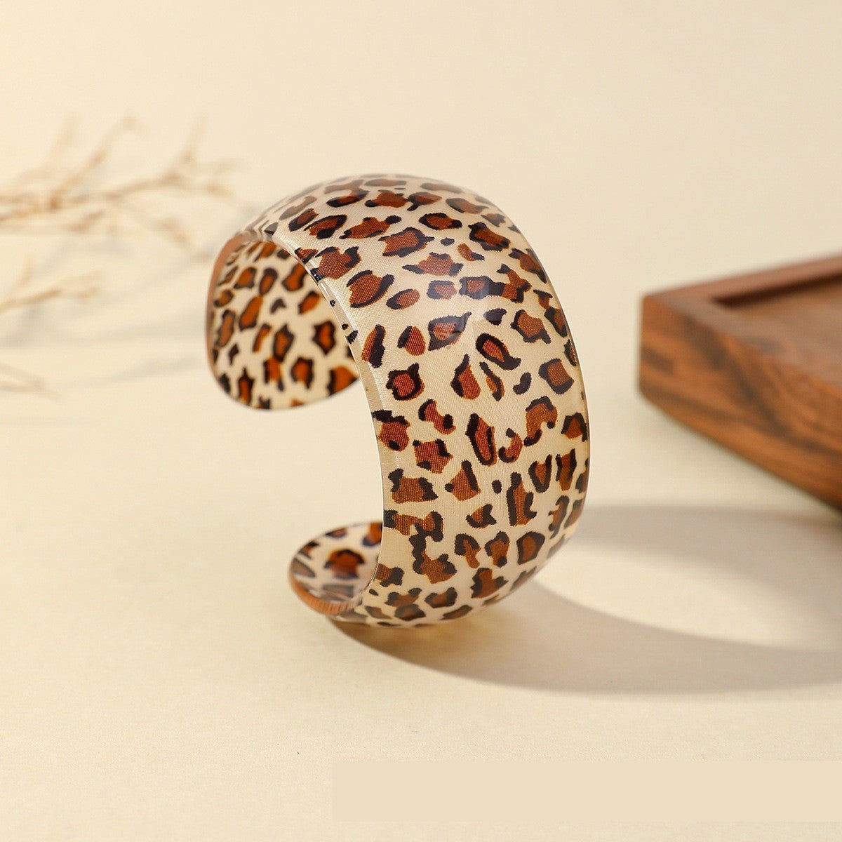 Classy Leopard Print Acrylic Bangle Set