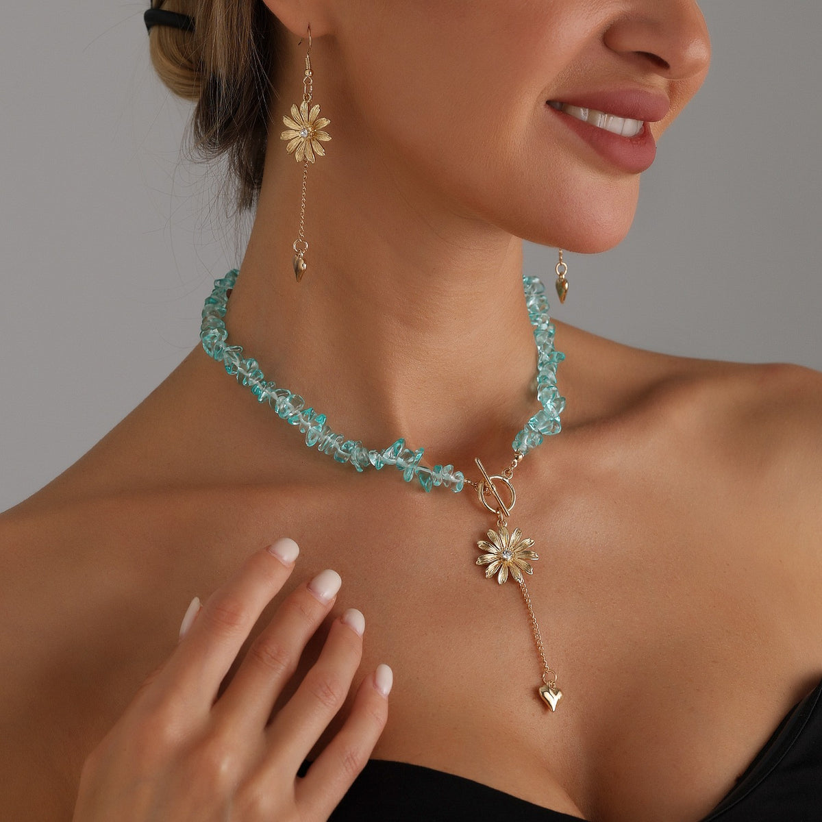 Romantic Aqua Beaded Daisy Necklace & Earring Set